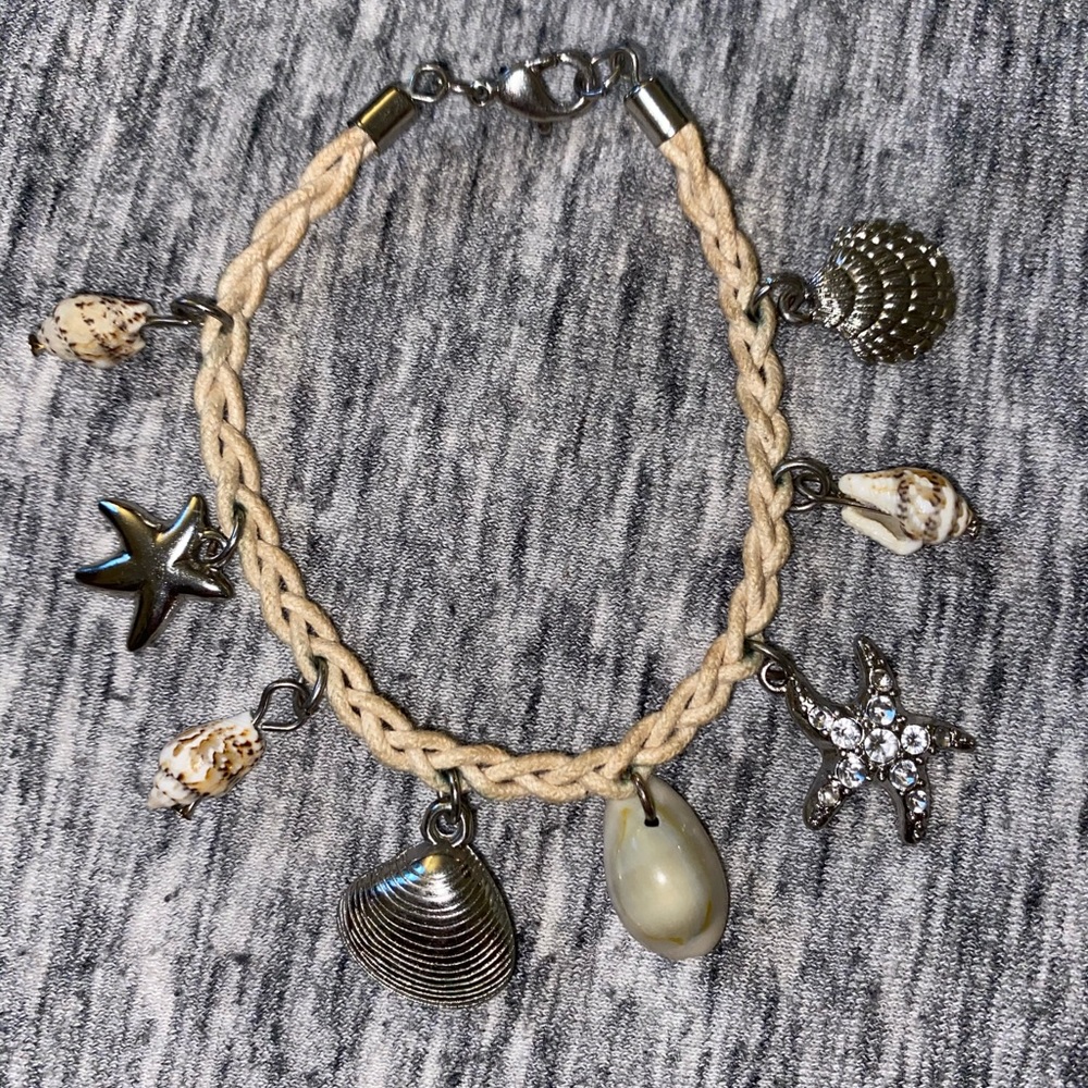 Shell bracelet - Picture 2 of 2
